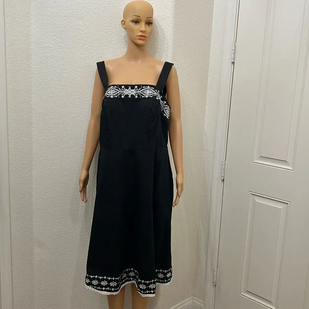 Dressbarn Woman Sz 18W Black White Floral Crotchet Lace Square Neck Sleeveless